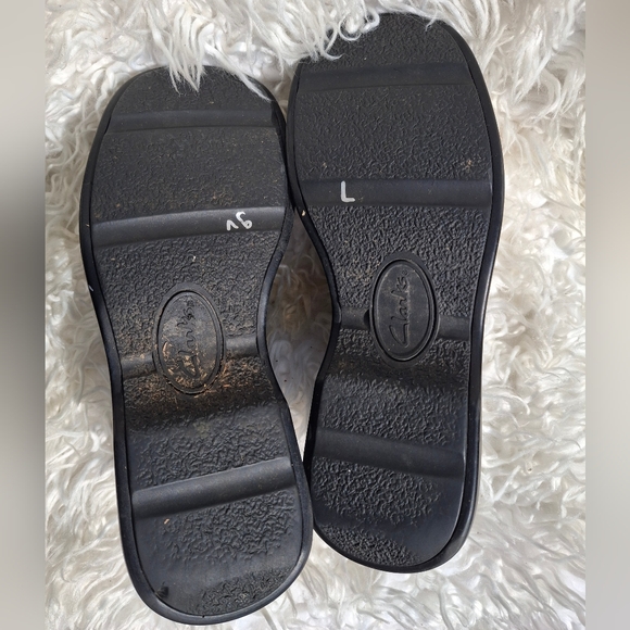 Clarks Black Leather Slip-On Loafers with Chunky Sole - Picture 9 of 11